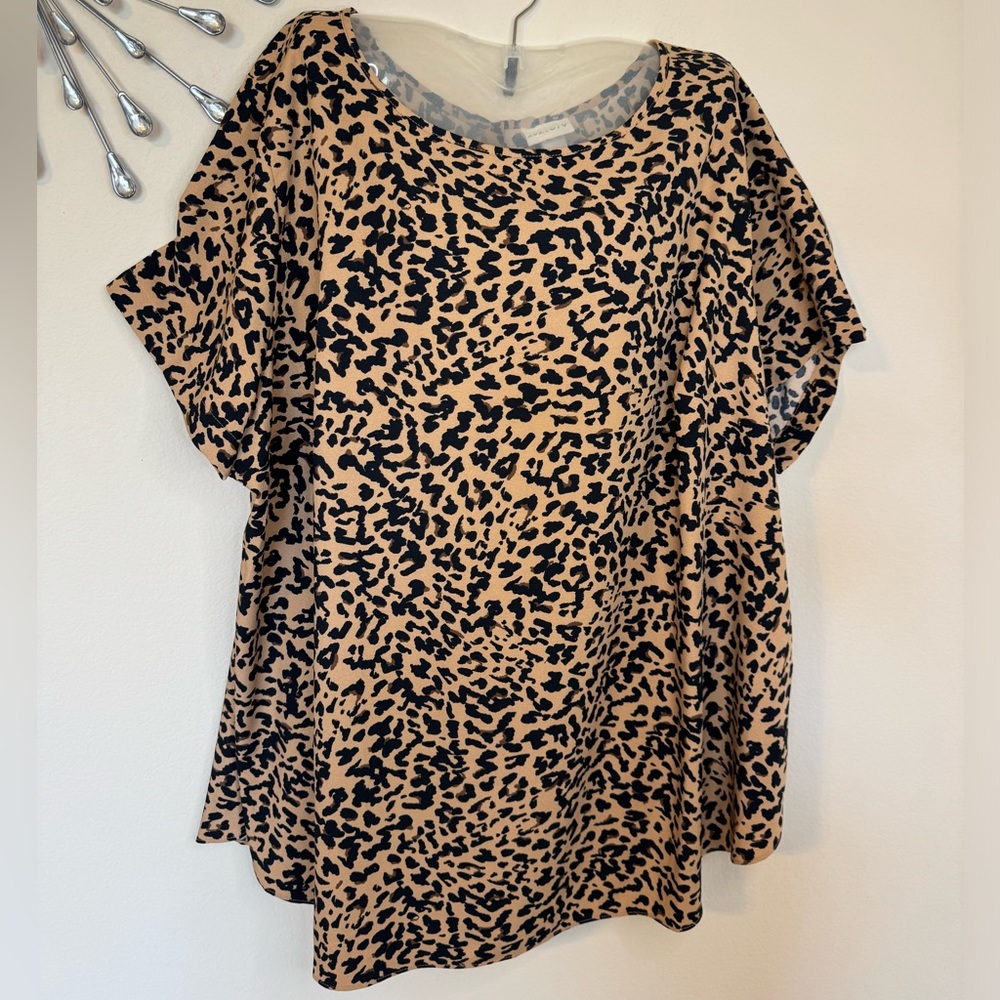 Gorgeous Leopard Print Short Sleeve Top 3X